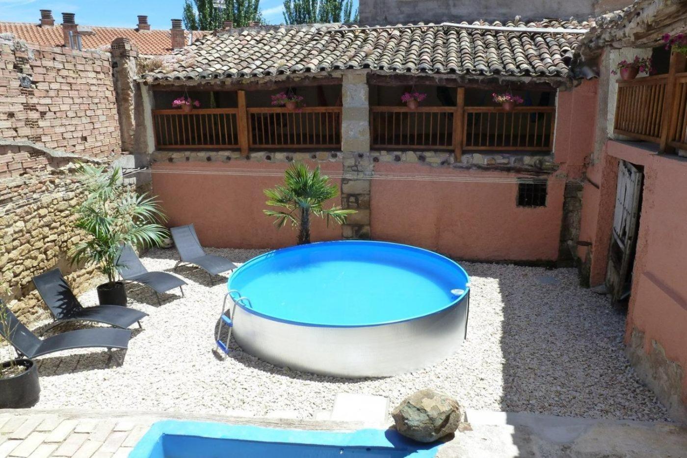 La Casa Magica Hostel Villatuerta Exterior photo